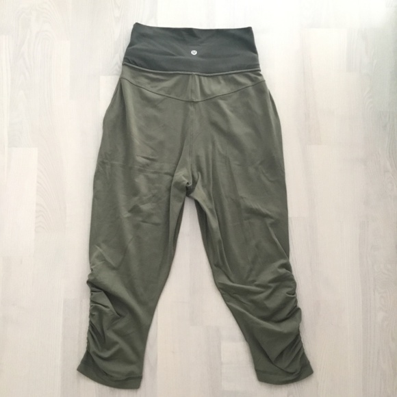 Lululemon Hight Waist (low convertible) Olive / Army Green Jogger Capri Pants - Picture 6 of 10